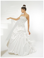 Load image into Gallery viewer, Allure Bridal 8470
